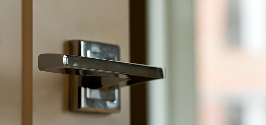 Door Lever Knob Repair in Santa Clarita, California