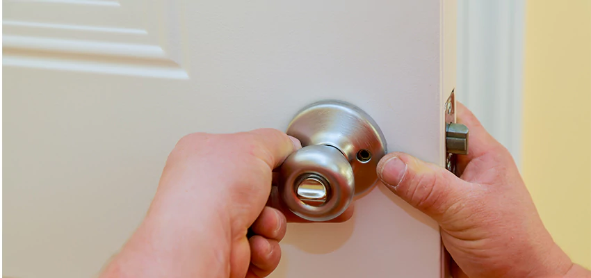 After-hours Locksmith For Lock And Key Installation in Santa Clarita, CA